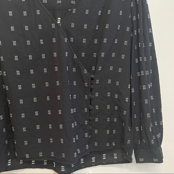 Madewell black and white embroidered top, size medium - Picture 10 of 10